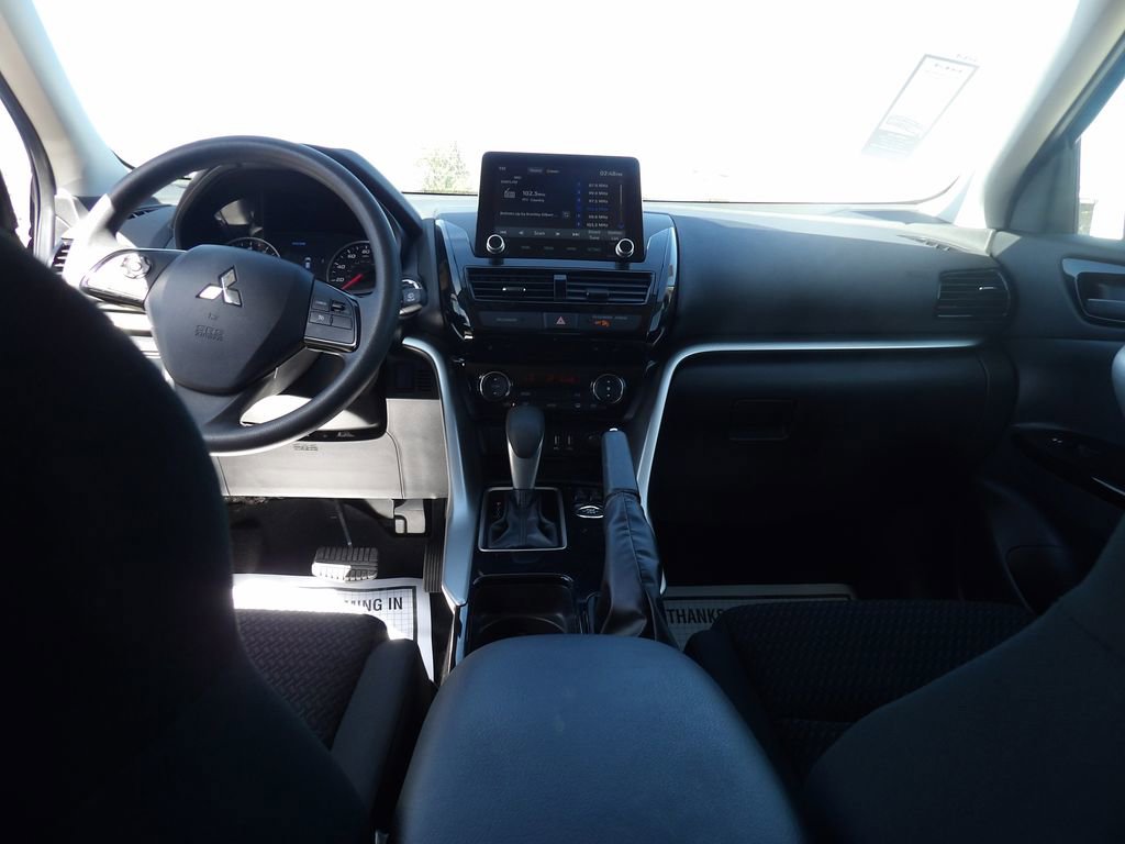 Used 2024 Mitsubishi Eclipse Cross LE image 27