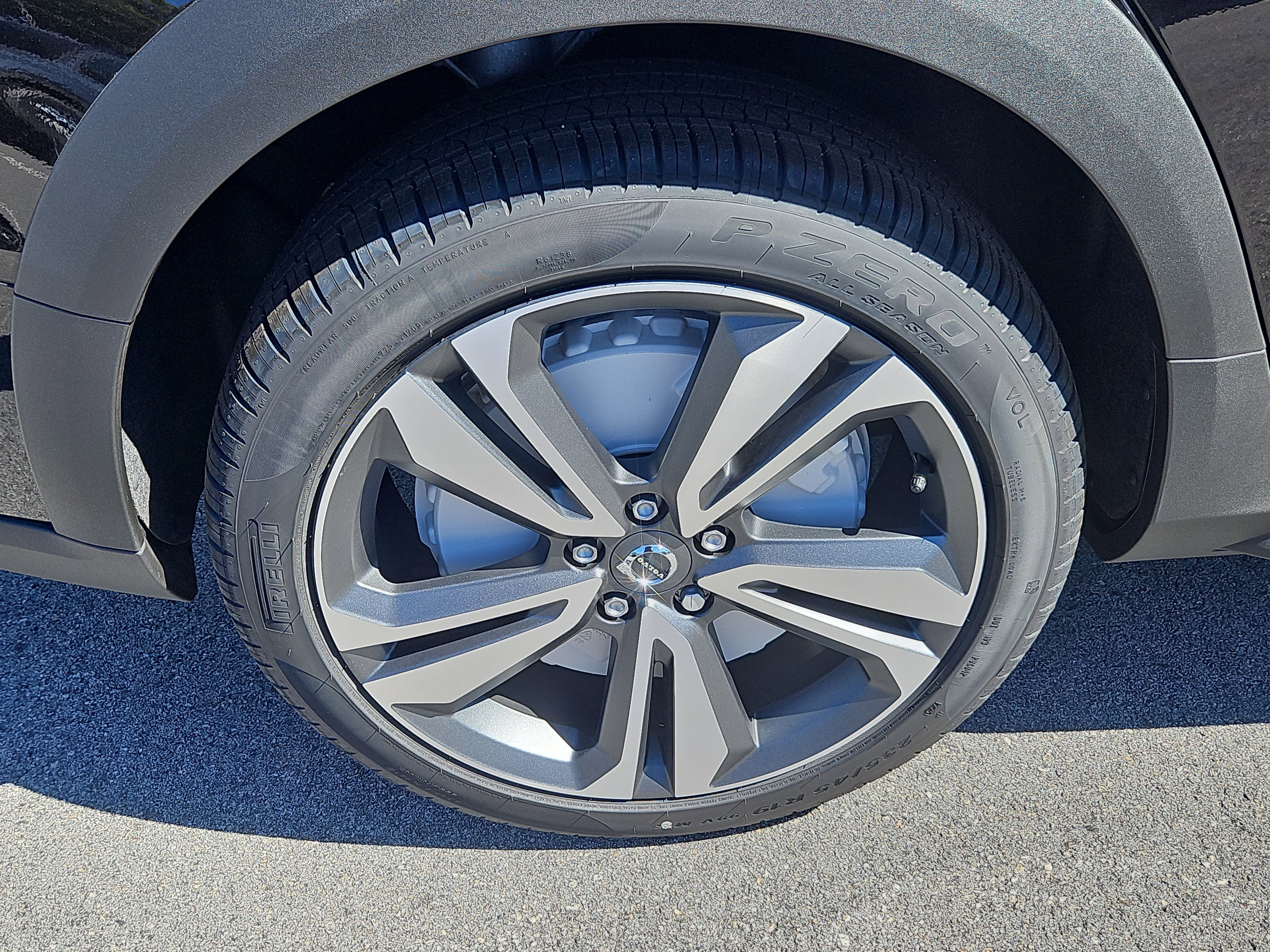 New 2026 Volvo V60 B5 Cross Country Plus w/ Protection Package Premier image 19