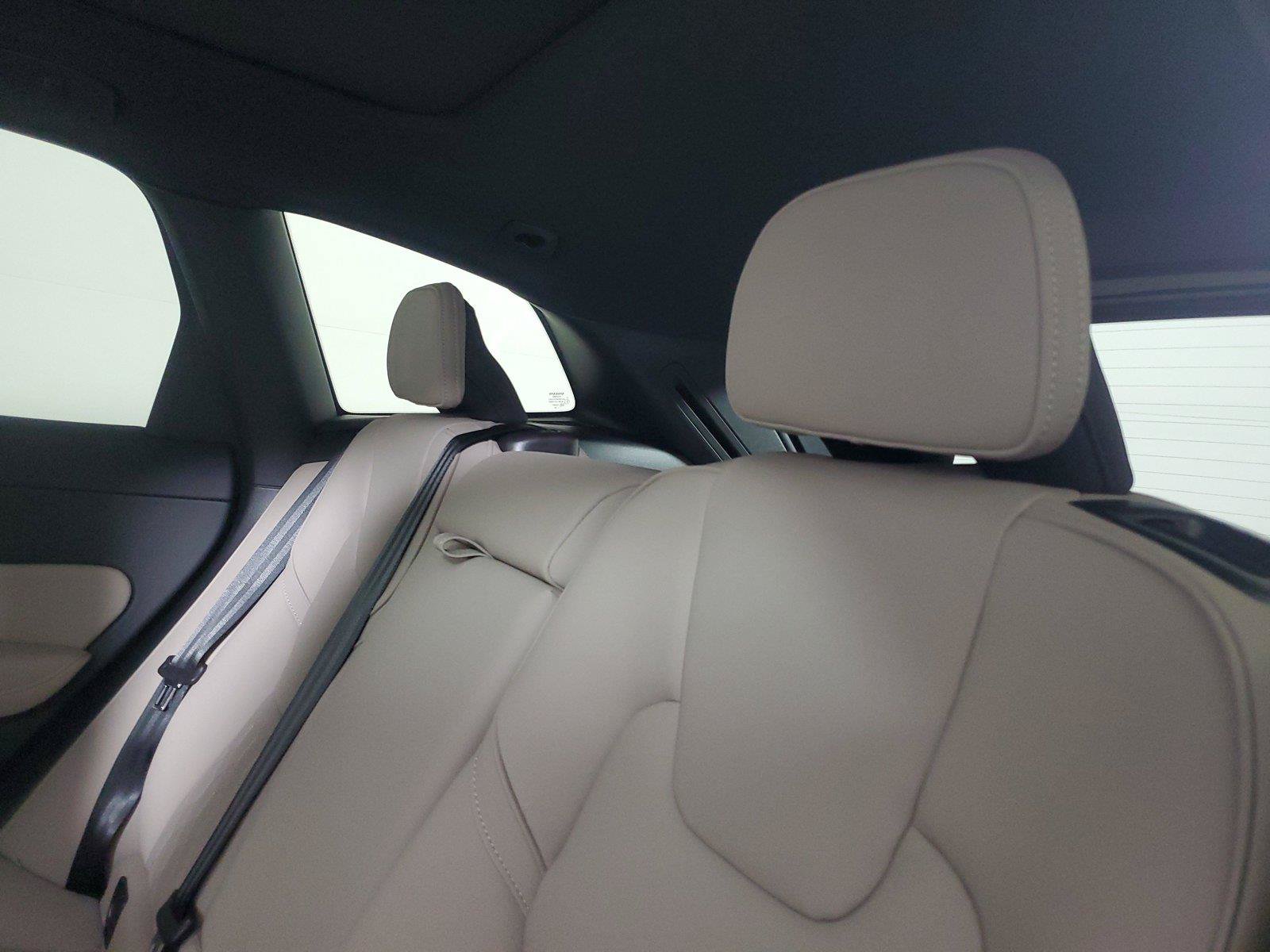 New 2027 Volvo XC60 B5 Core AWD/4WD image 13