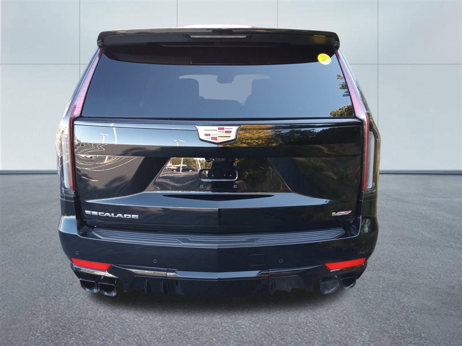 Used 2023 Cadillac Escalade V image 4