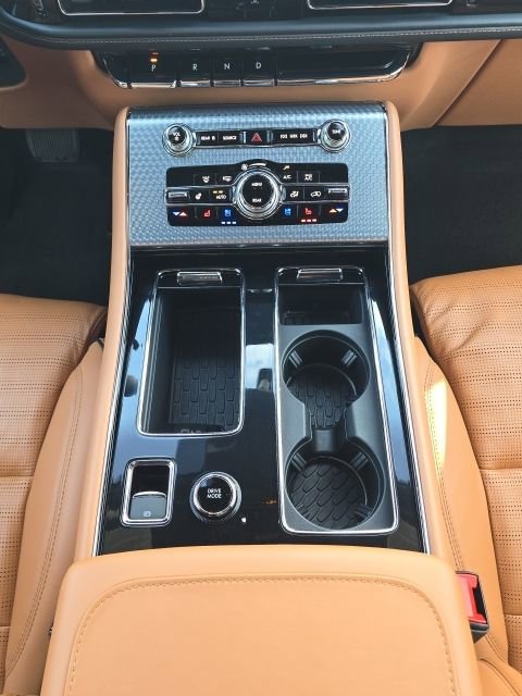 Used 2023 Lincoln Aviator Black Label w/ Dynamic Handling Package image 43