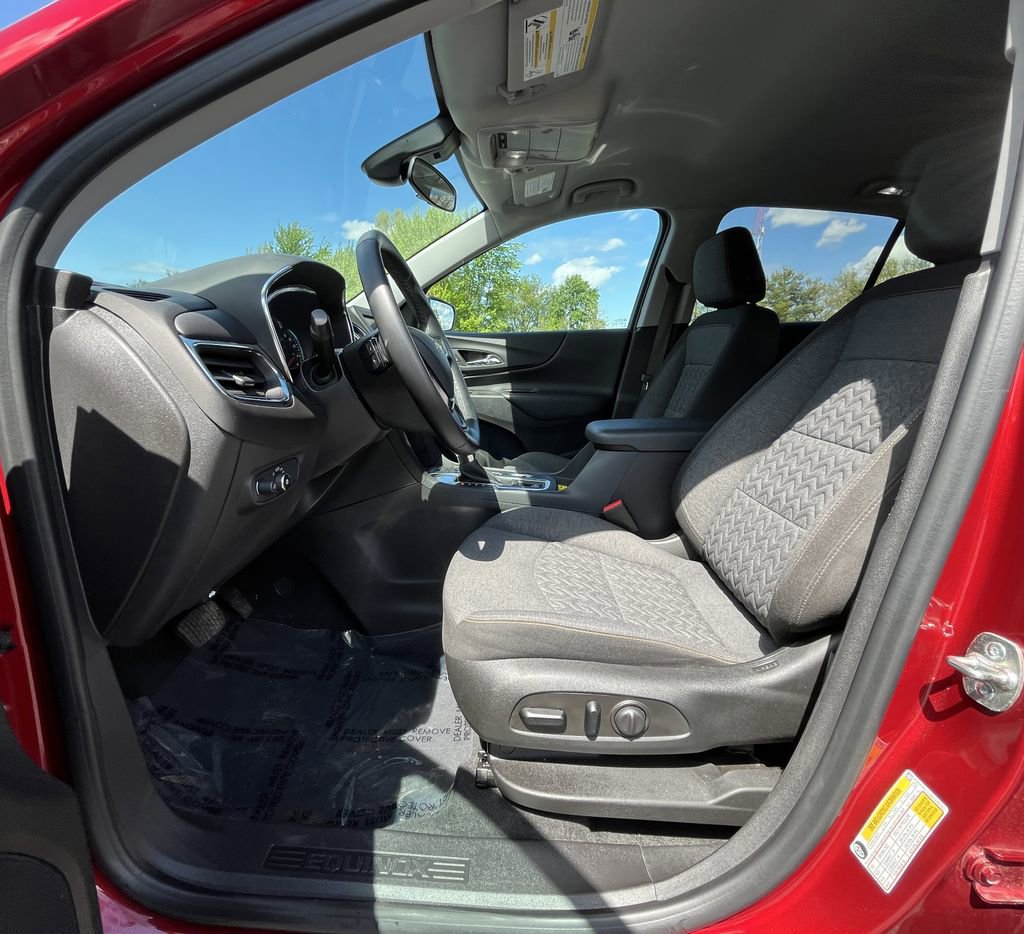 Certified 2024 Chevrolet Equinox LT FWD image 10