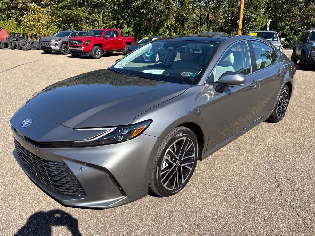 Used 2026 Toyota Camry XLE AWD/4WD image 2