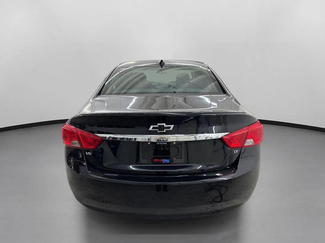 Used 2018 Chevrolet Impala LT w/ LT Entertainment Package FWD image 8