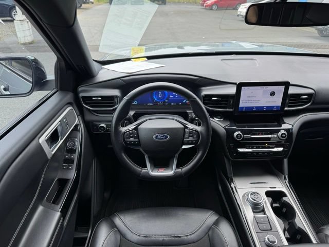 Used 2022 Ford Explorer ST AWD/4WD image 2