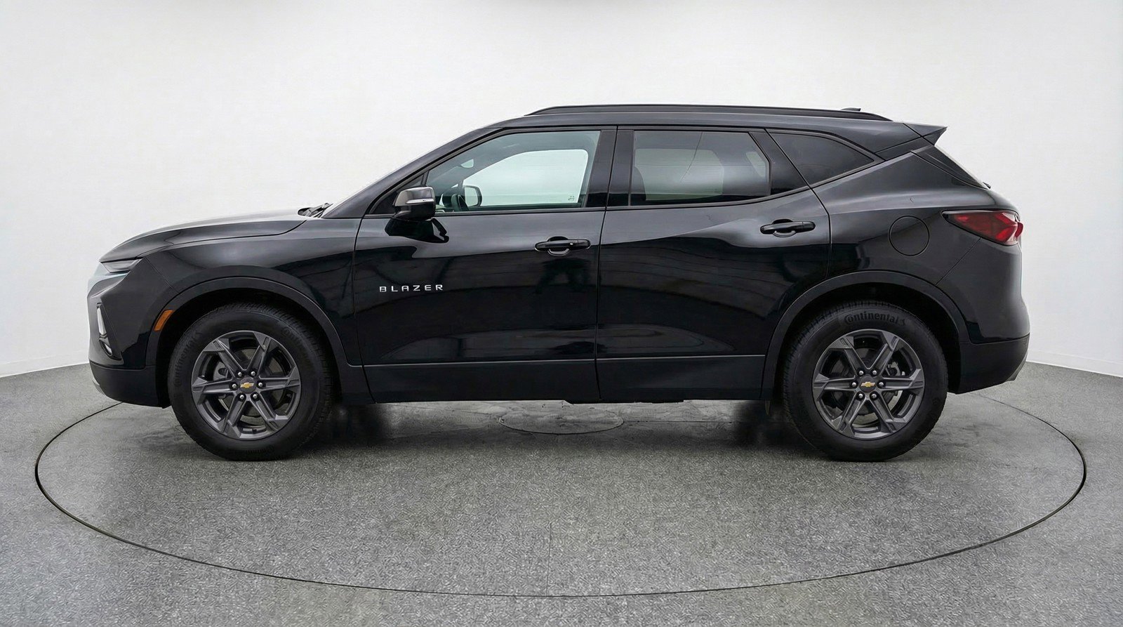 Used 2025 Chevrolet Blazer LT FWD image 5