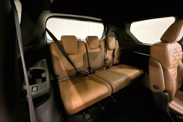 Used 2025 Nissan Armada Platinum Reserve AWD/4WD image 33