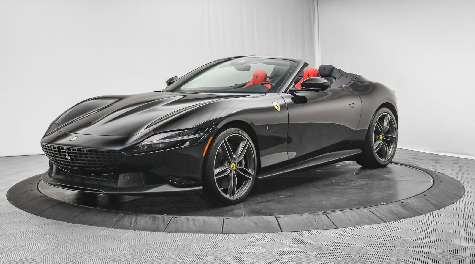 Certified 2025 Ferrari Roma Spider image 4