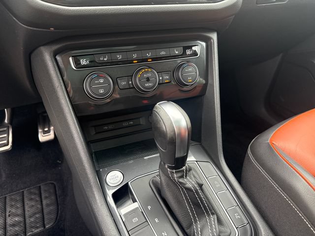 Used 2021 Volkswagen Tiguan SEL Premium R-Line w/ 3rd Row Seat Package AWD/4WD image 17