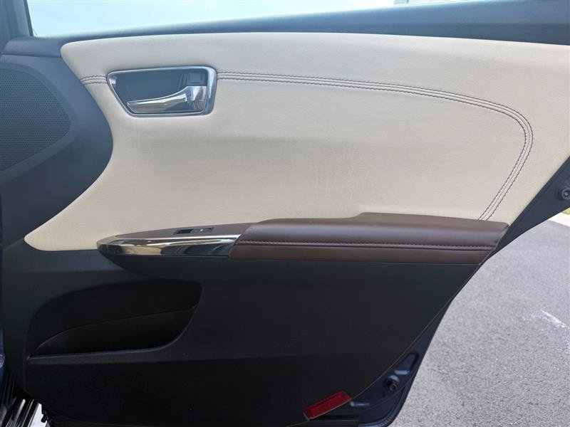 Used 2014 Toyota Avalon Limited w/ Technology Package FWD image 27