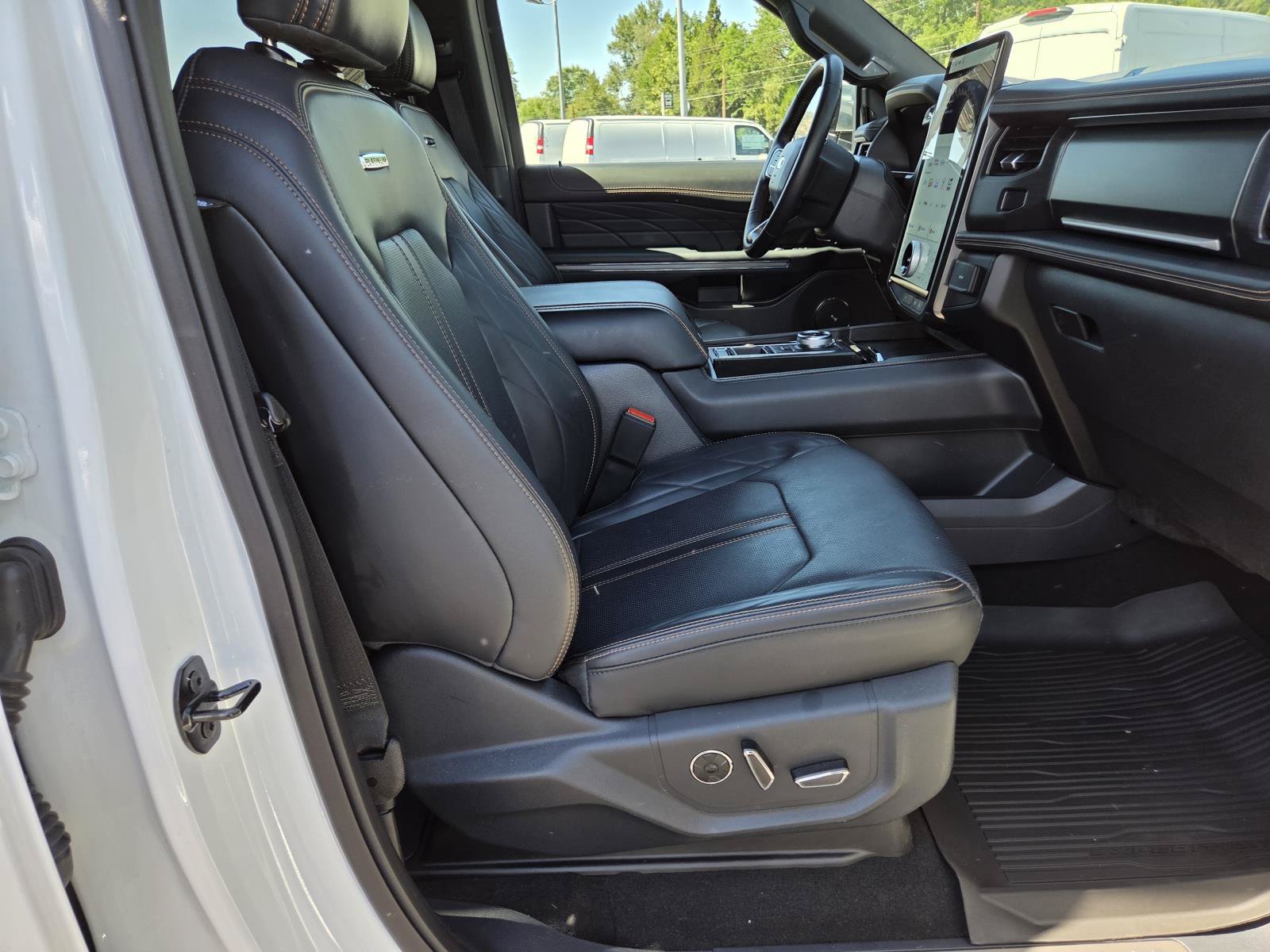 Certified 2024 Ford Expedition Platinum RWD image 20