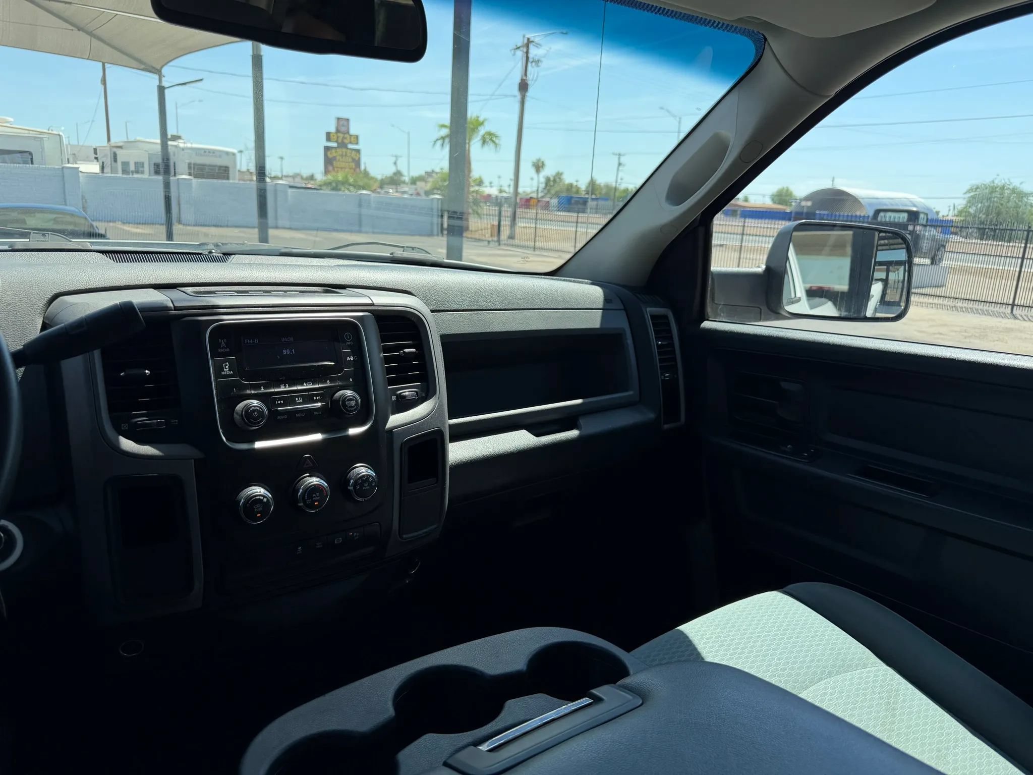 Used 2014 RAM 2500 Tradesman w/ Chrome Appearance Group RWD image 22