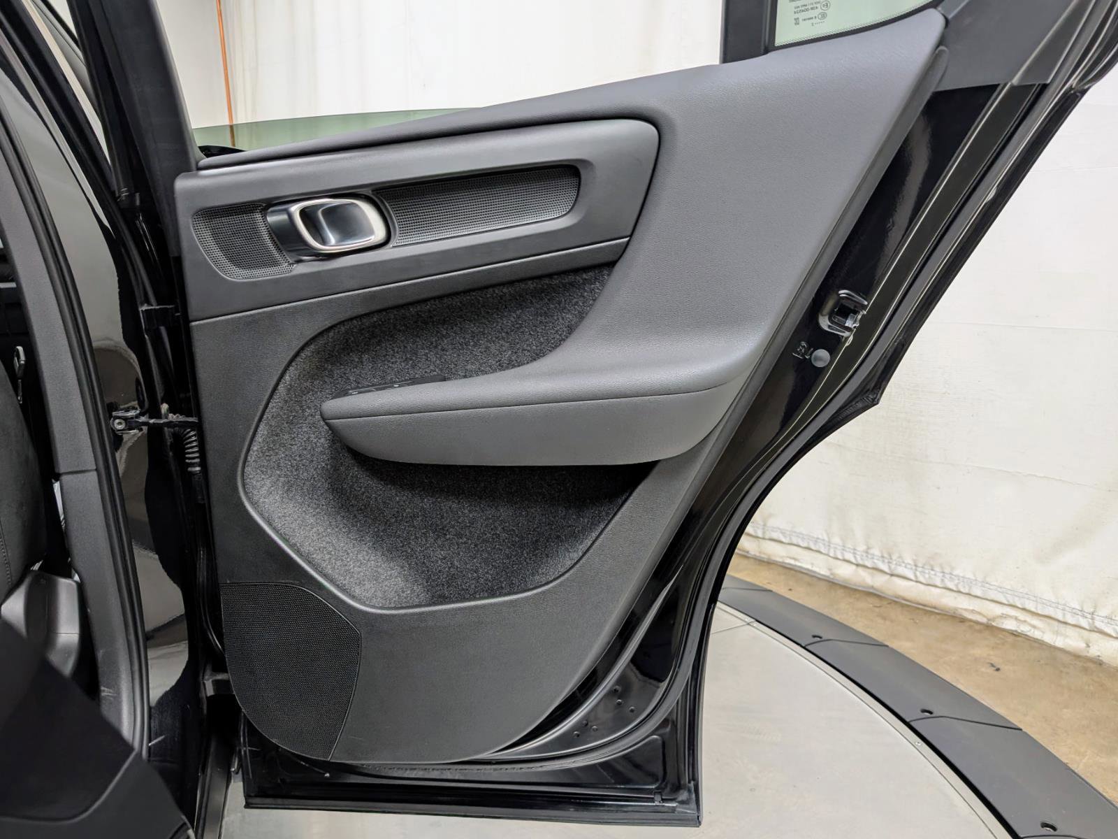 Used 2023 Volvo C40 P8 Recharge Ultimate AWD/4WD image 21