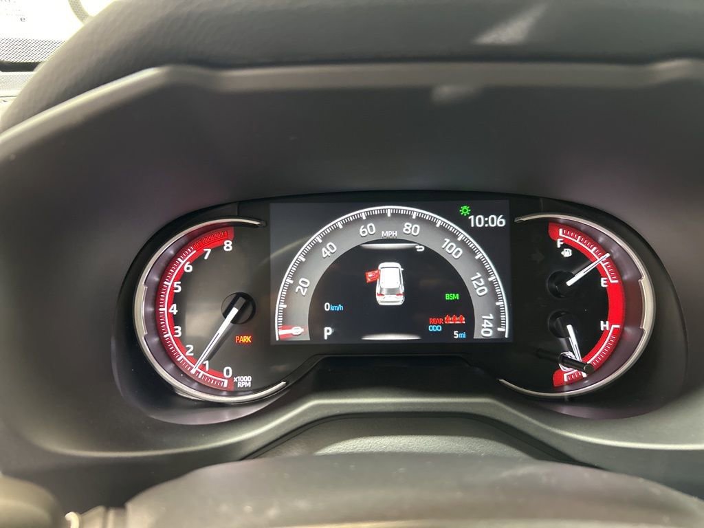 Used 2025 Toyota RAV4 XLE image 28