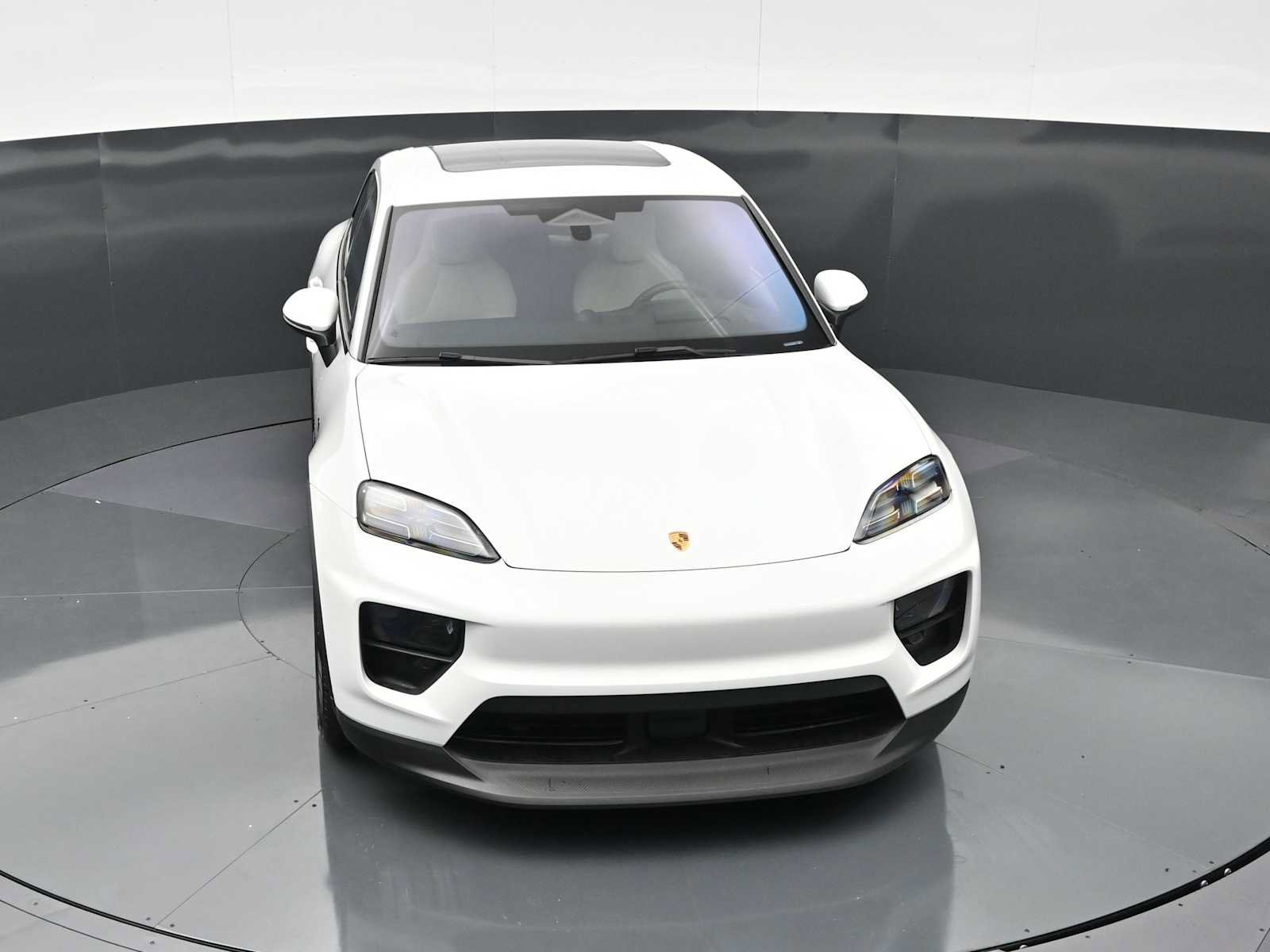 New 2025 Porsche Macan 4 Electric AWD/4WD image 39