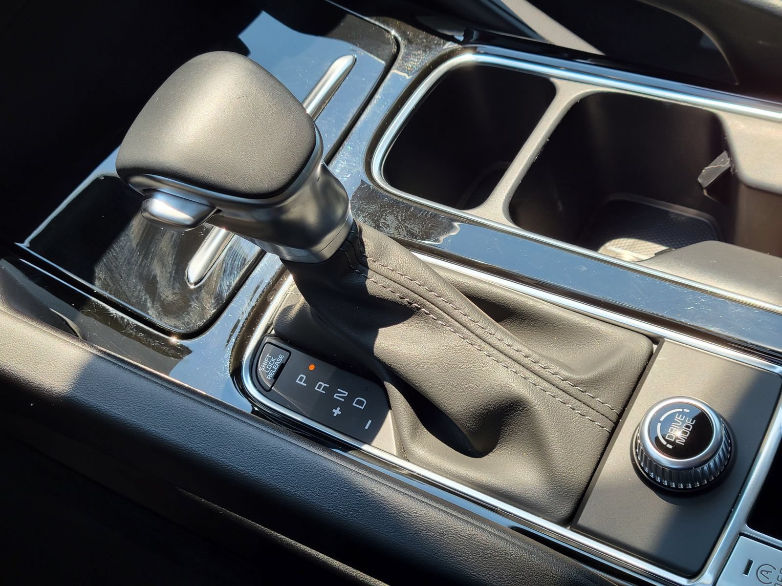Certified 2025 Kia Telluride S FWD image 24