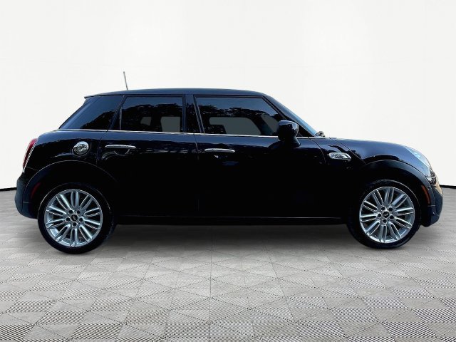 Used 2020 MINI Cooper S w/ Driver Assistance Package FWD image 4