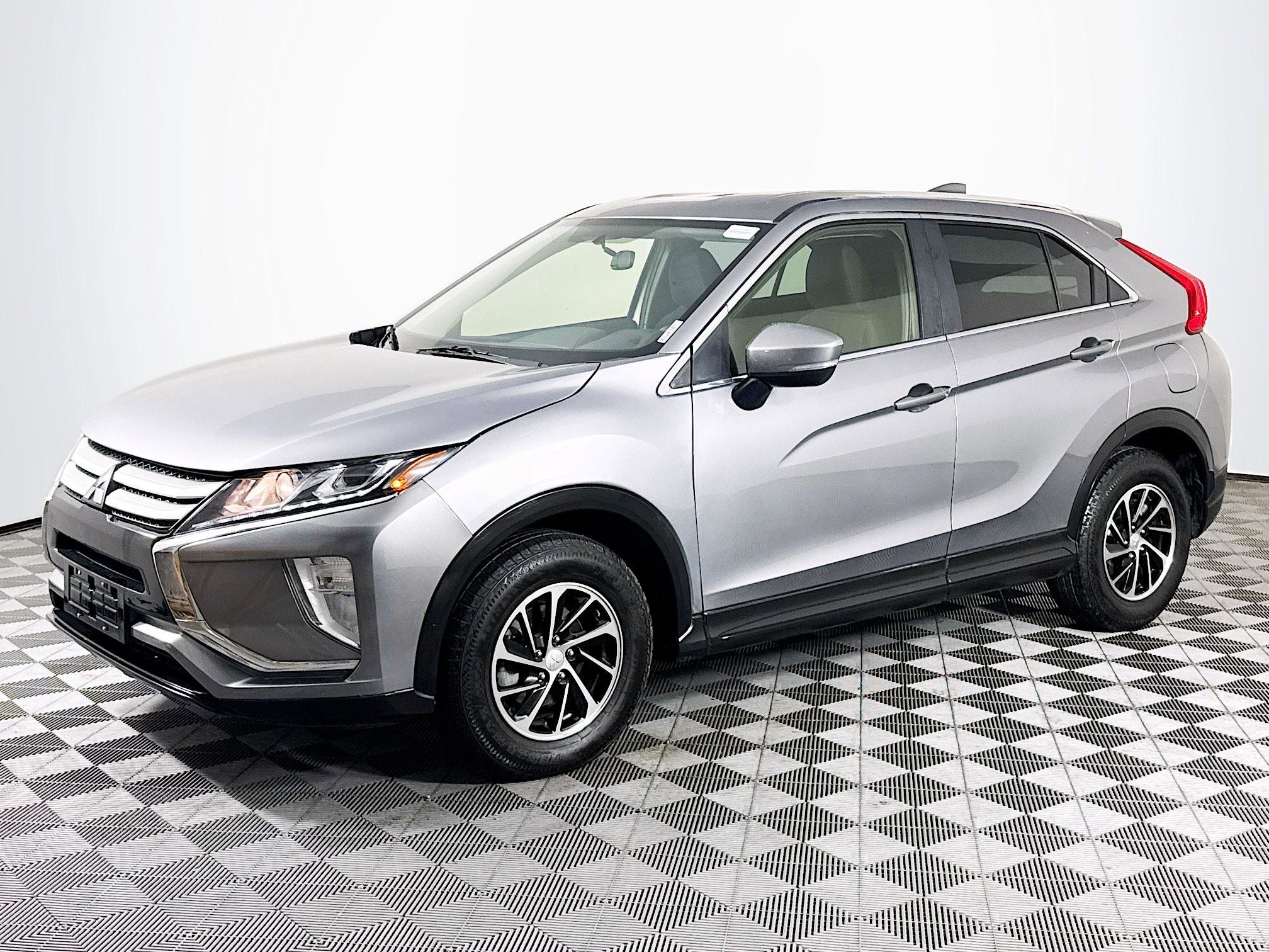 Used 2020 Mitsubishi Eclipse Cross ES FWD image 4