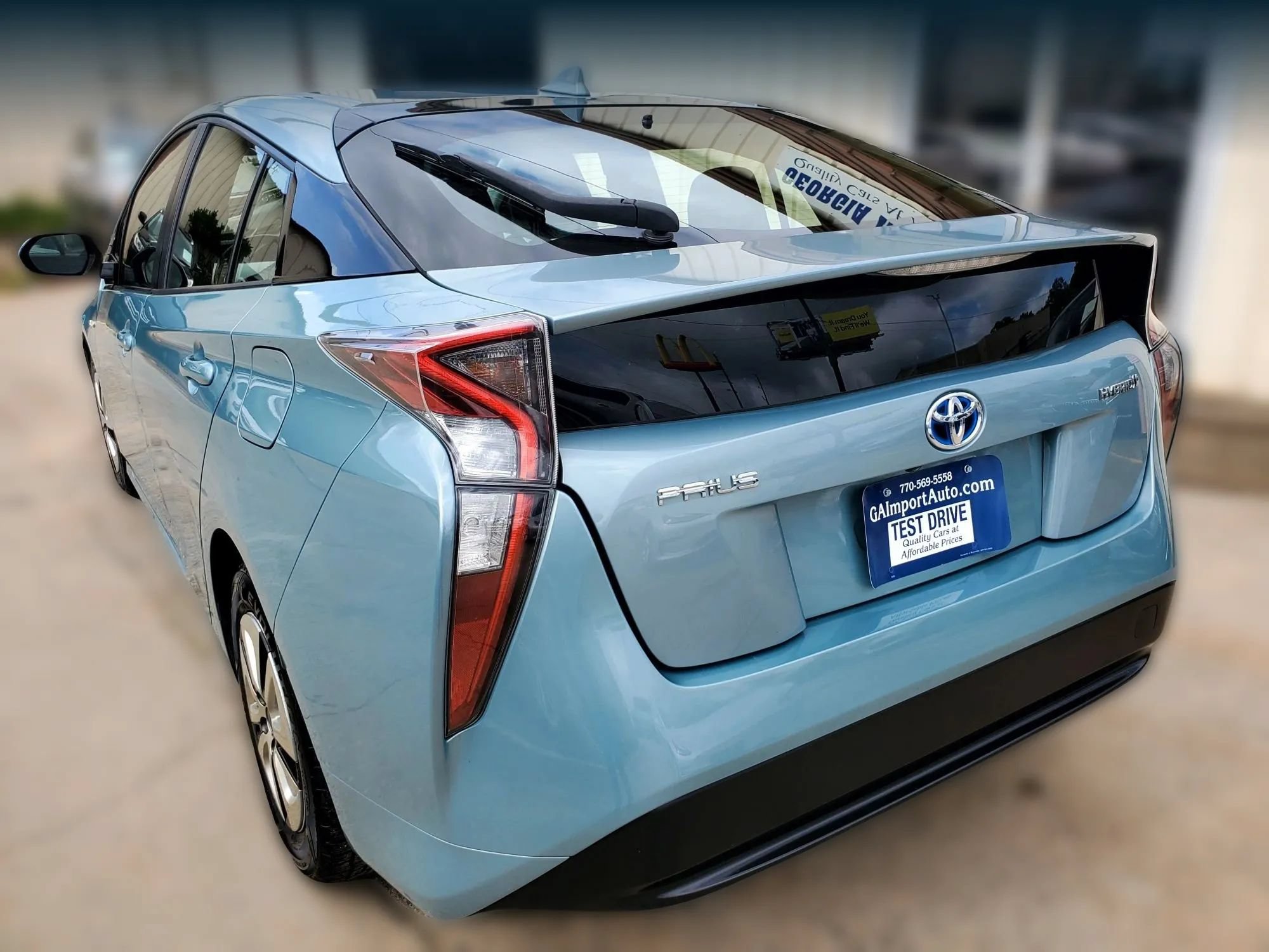 Used 2017 Toyota Prius Three w/ Carpet Mat Package FWD image 11