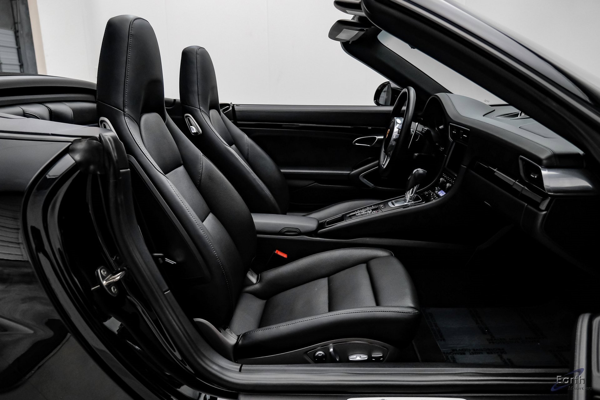 Used 2015 Porsche 911 Turbo image 53