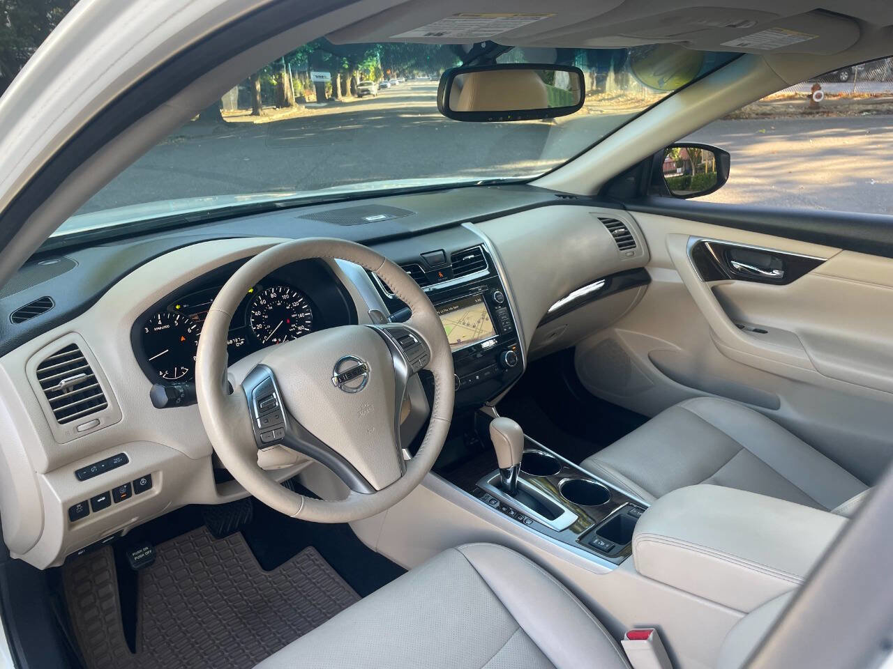 Used 2015 Nissan Altima 3.5 SL image 11