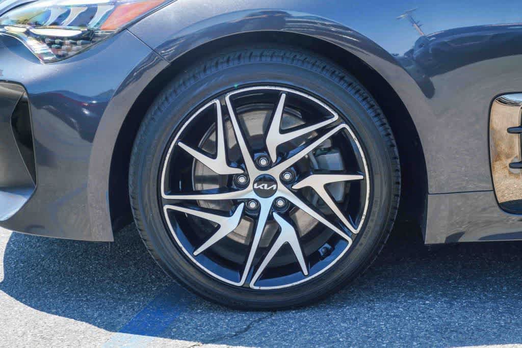 Used 2022 Kia Stinger GT-Line RWD image 9