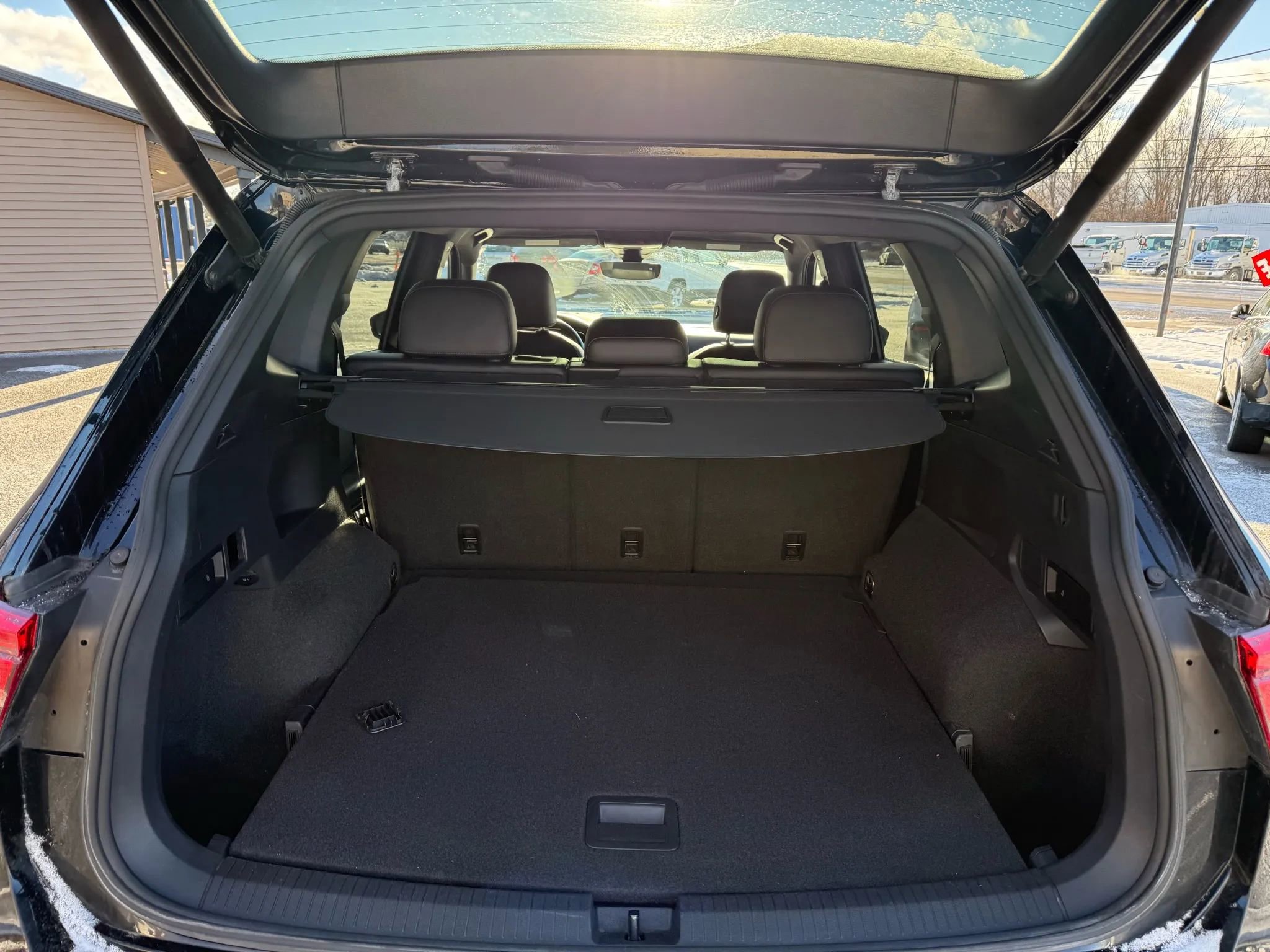 Used 2019 Volkswagen Tiguan SEL Premium R-Line image 21