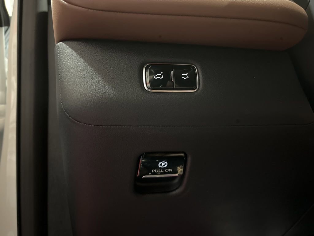 Used 2025 Lincoln Navigator L Reserve image 25