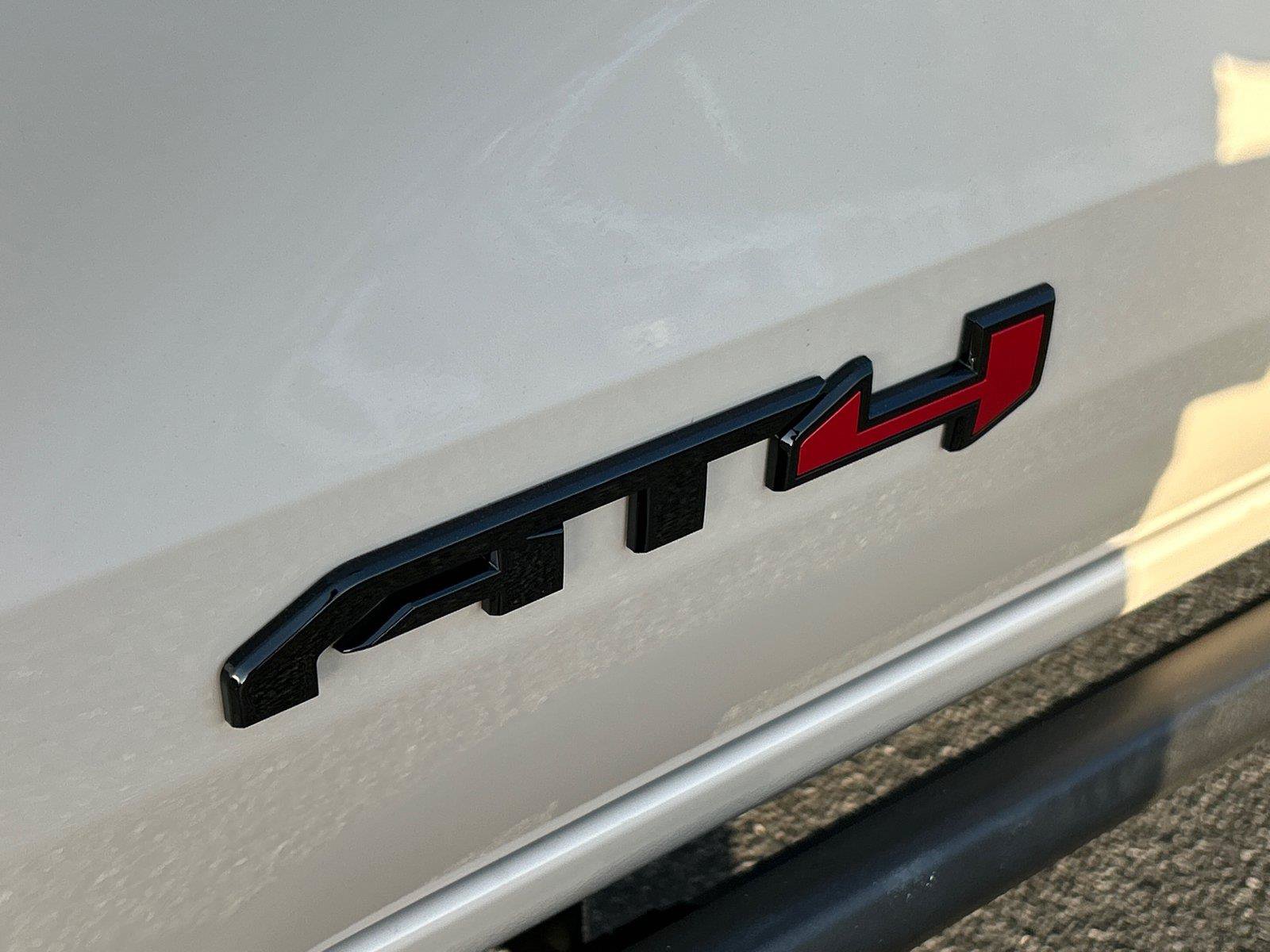 New 2026 GMC Canyon AT4 w/ Nightfall Edition AWD/4WD image 10