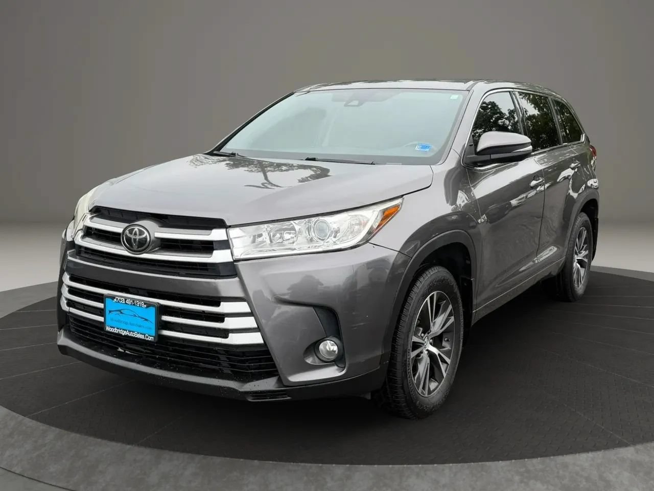 Used 2017 Toyota Highlander Plus AWD/4WD image 8