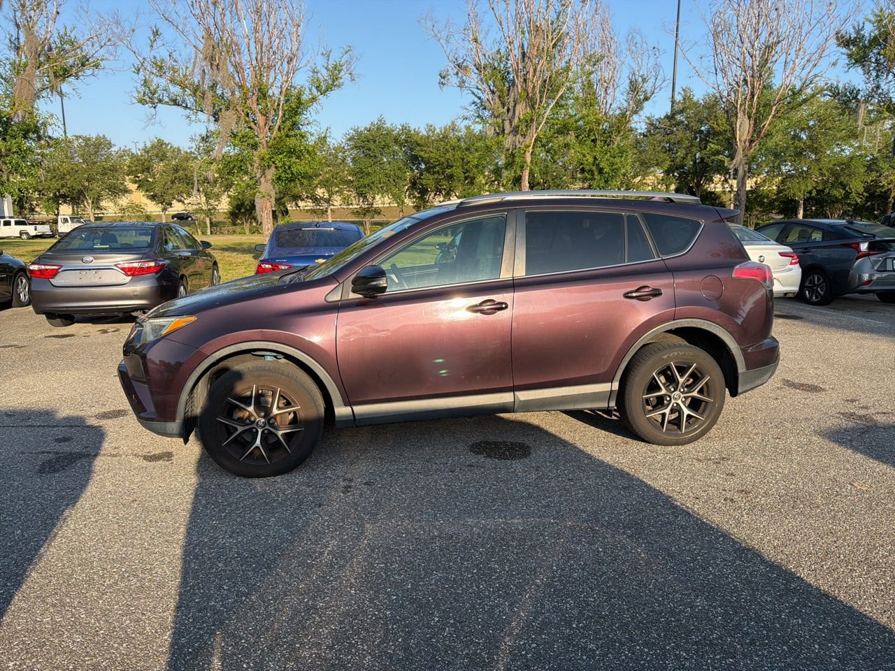 Used 2018 Toyota RAV4 SE w/ Advanced Technology Package AWD/4WD image 2