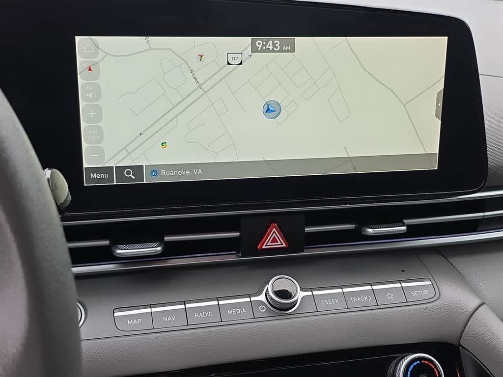 Used 2024 Hyundai Elantra SEL FWD image 20