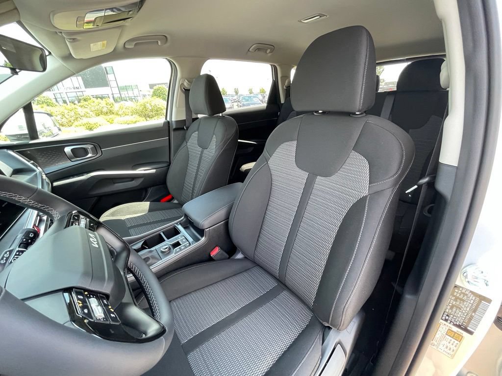New 2026 Kia Sorento LX FWD image 22