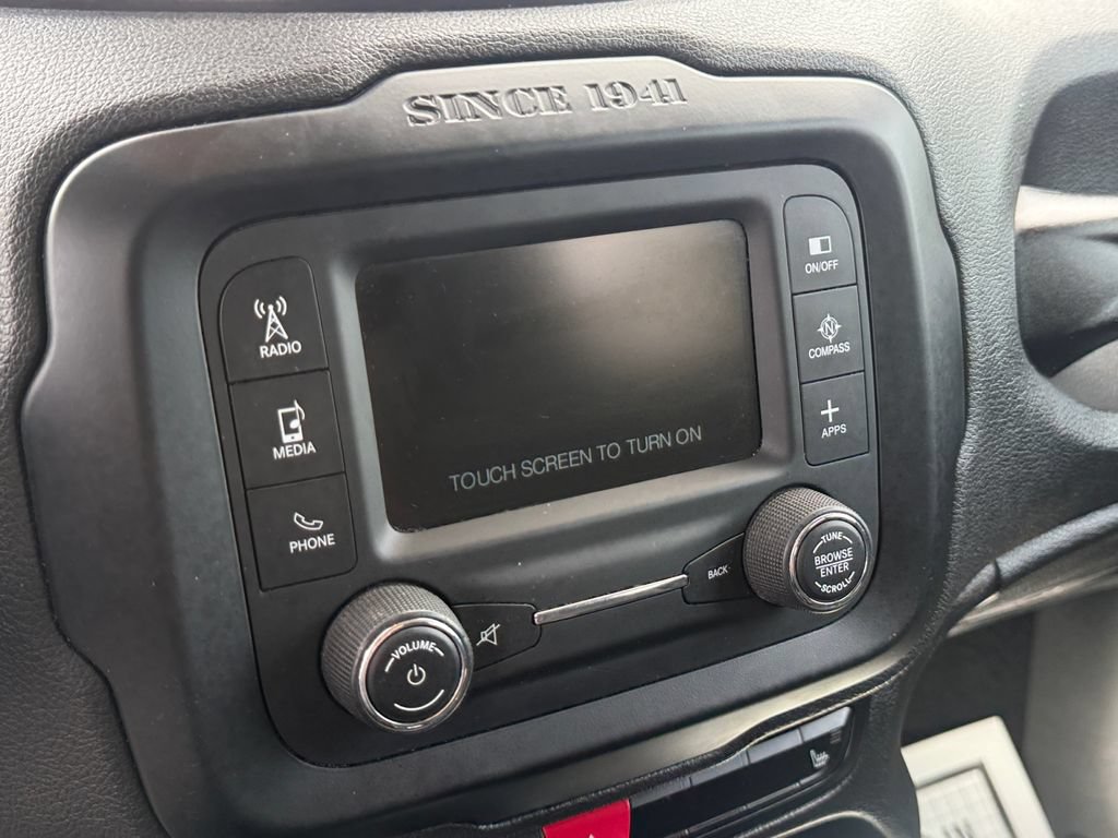 Used 2017 Jeep Renegade Latitude w/ Cold Weather Group AWD/4WD image 27