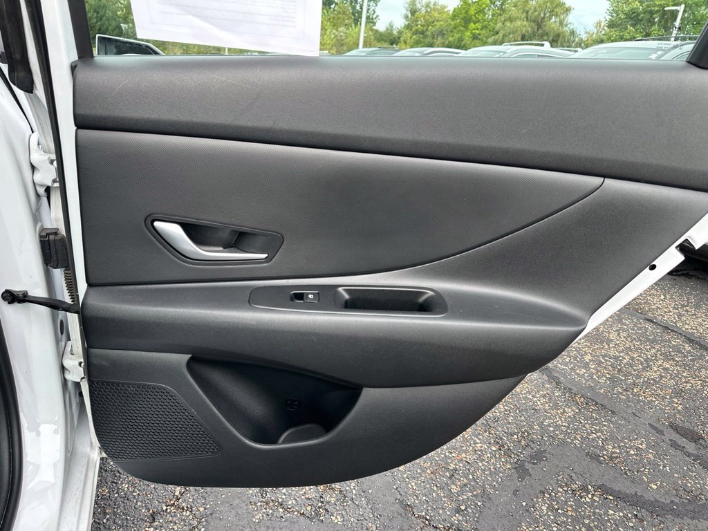 Used 2024 Hyundai Elantra SEL FWD image 26