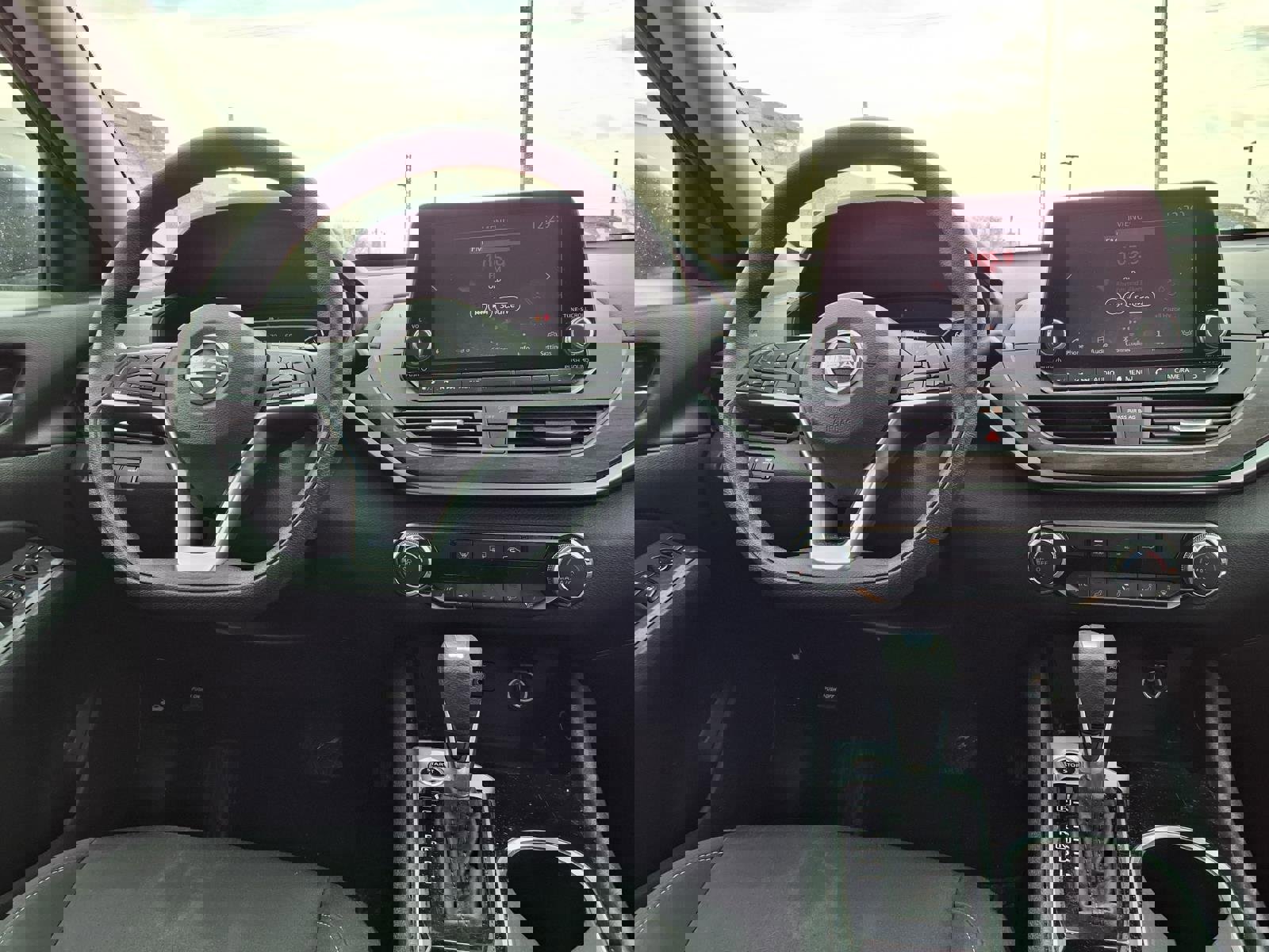 Used 2024 Nissan Altima 2.5 SV image 5