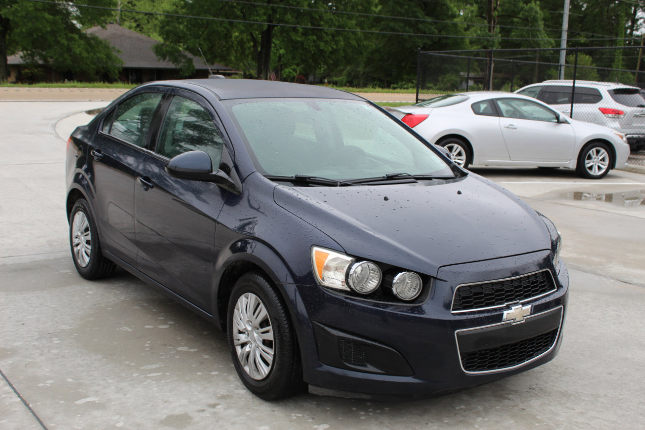 Used 2015 Chevrolet Sonic LS image 7