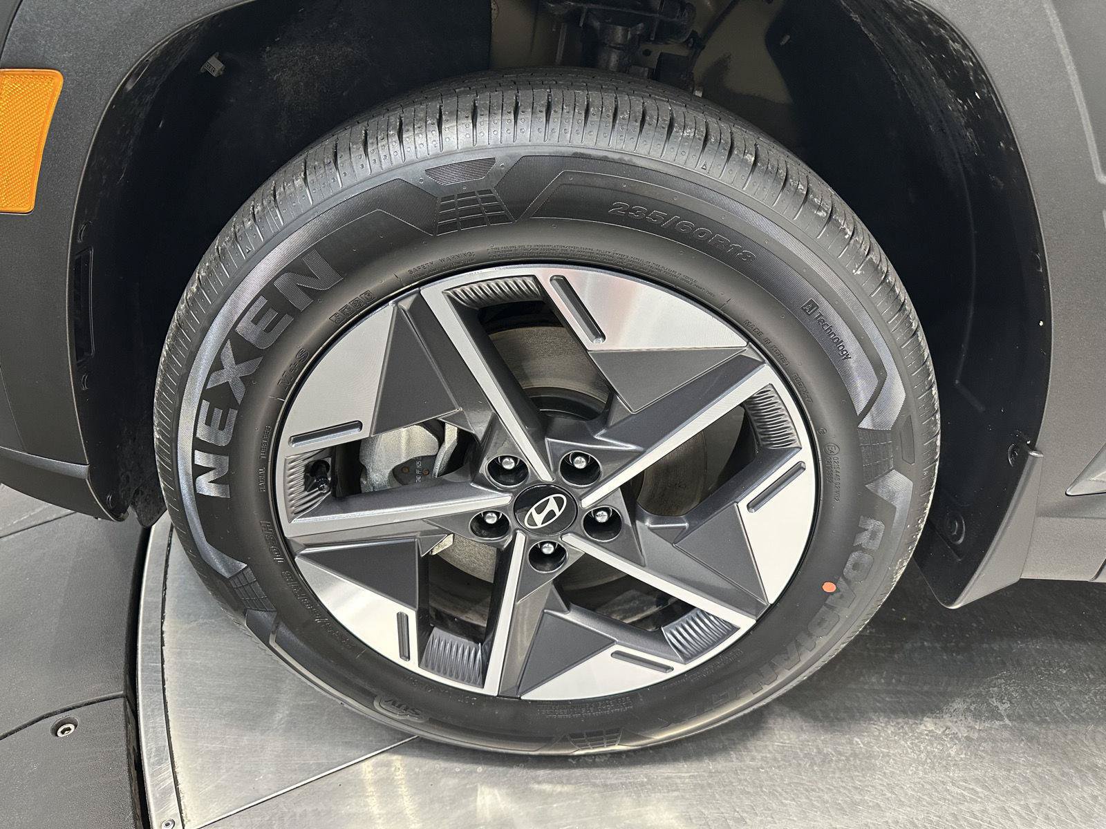 Certified 2025 Hyundai Tucson SEL AWD/4WD image 9