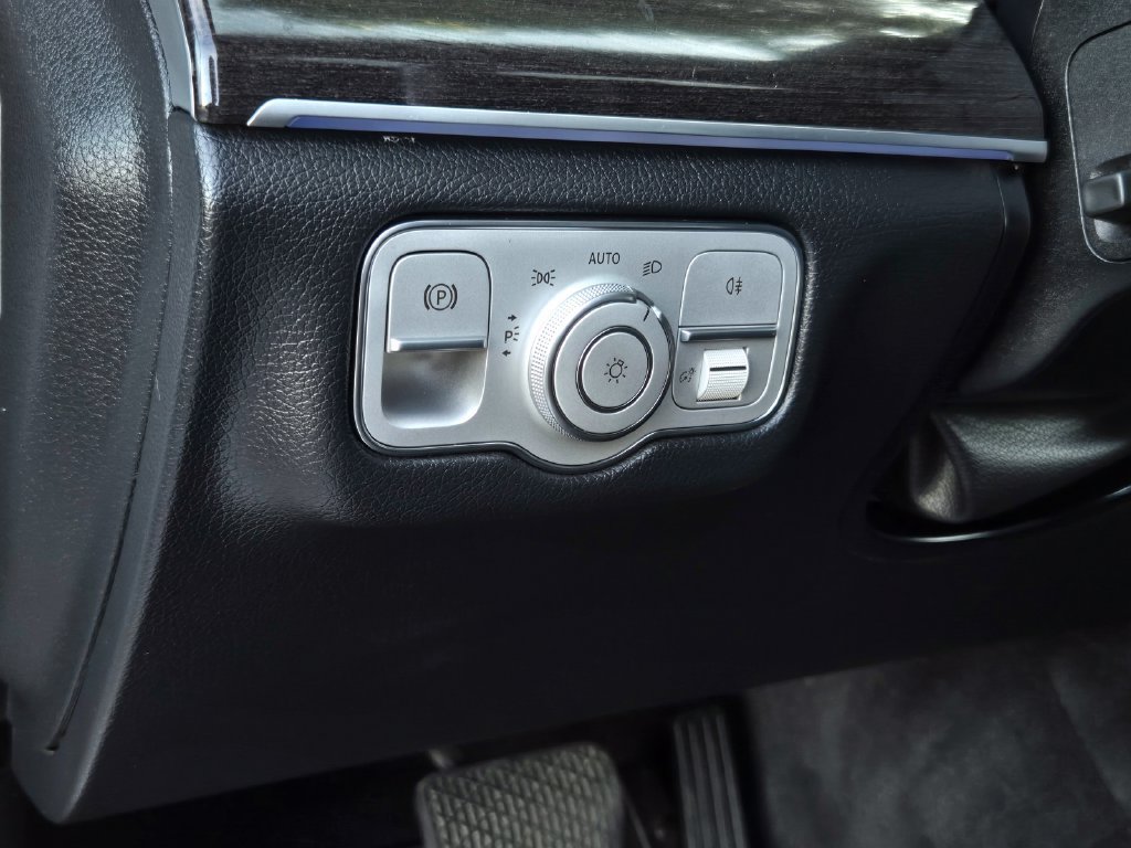 Used 2020 Mercedes-Benz GLS 450 4MATIC image 21