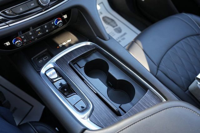 Used 2024 Buick Enclave Avenir image 30