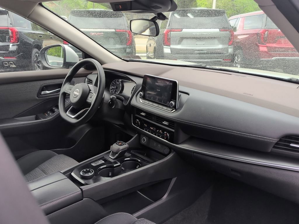 Used 2023 Nissan Rogue SV AWD/4WD image 42