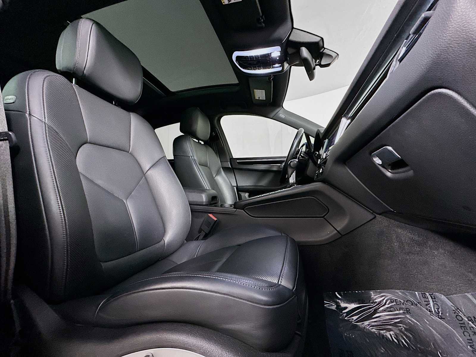 Certified 2020 Porsche Macan image 29