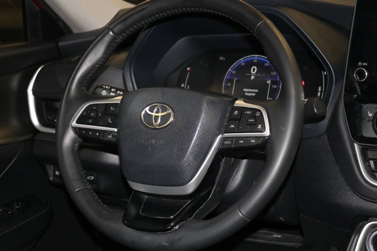 Used 2024 Toyota Grand Highlander AWD image 22