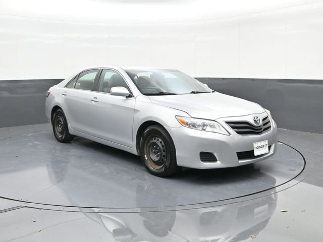 Used 2010 Toyota Camry LE image 20