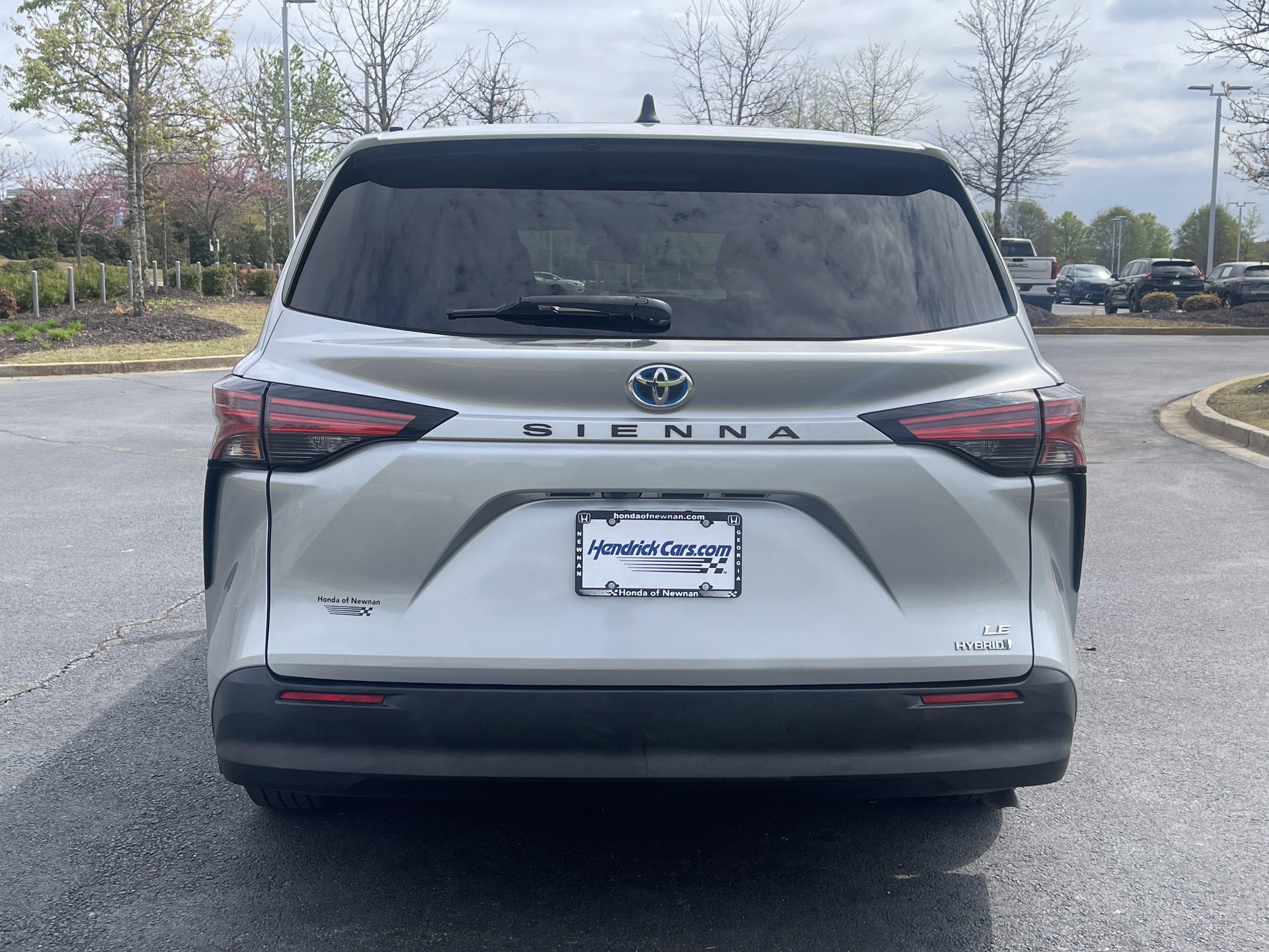 Used 2021 Toyota Sienna LE image 8