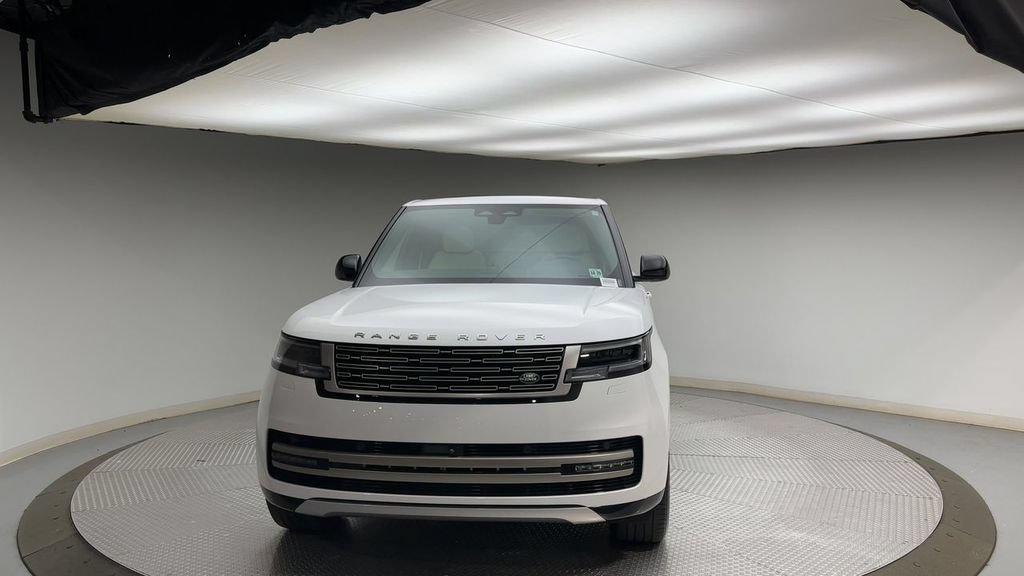 Certified 2025 Land Rover Range Rover SE AWD/4WD image 7