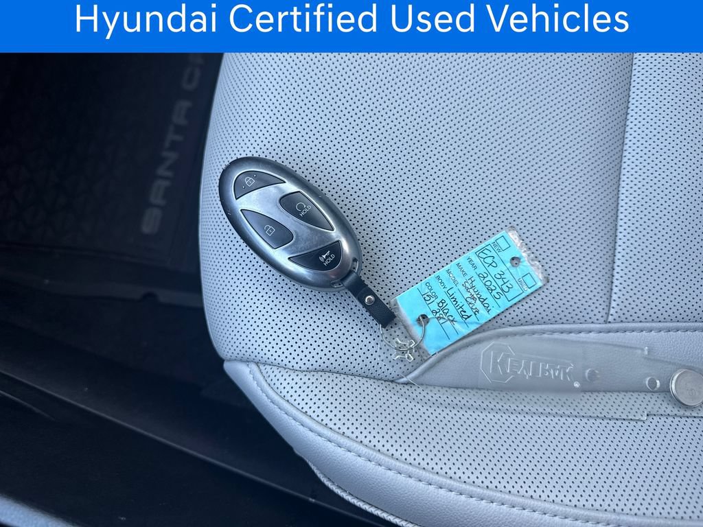 Certified 2025 Hyundai Santa Cruz Limited AWD/4WD image 36