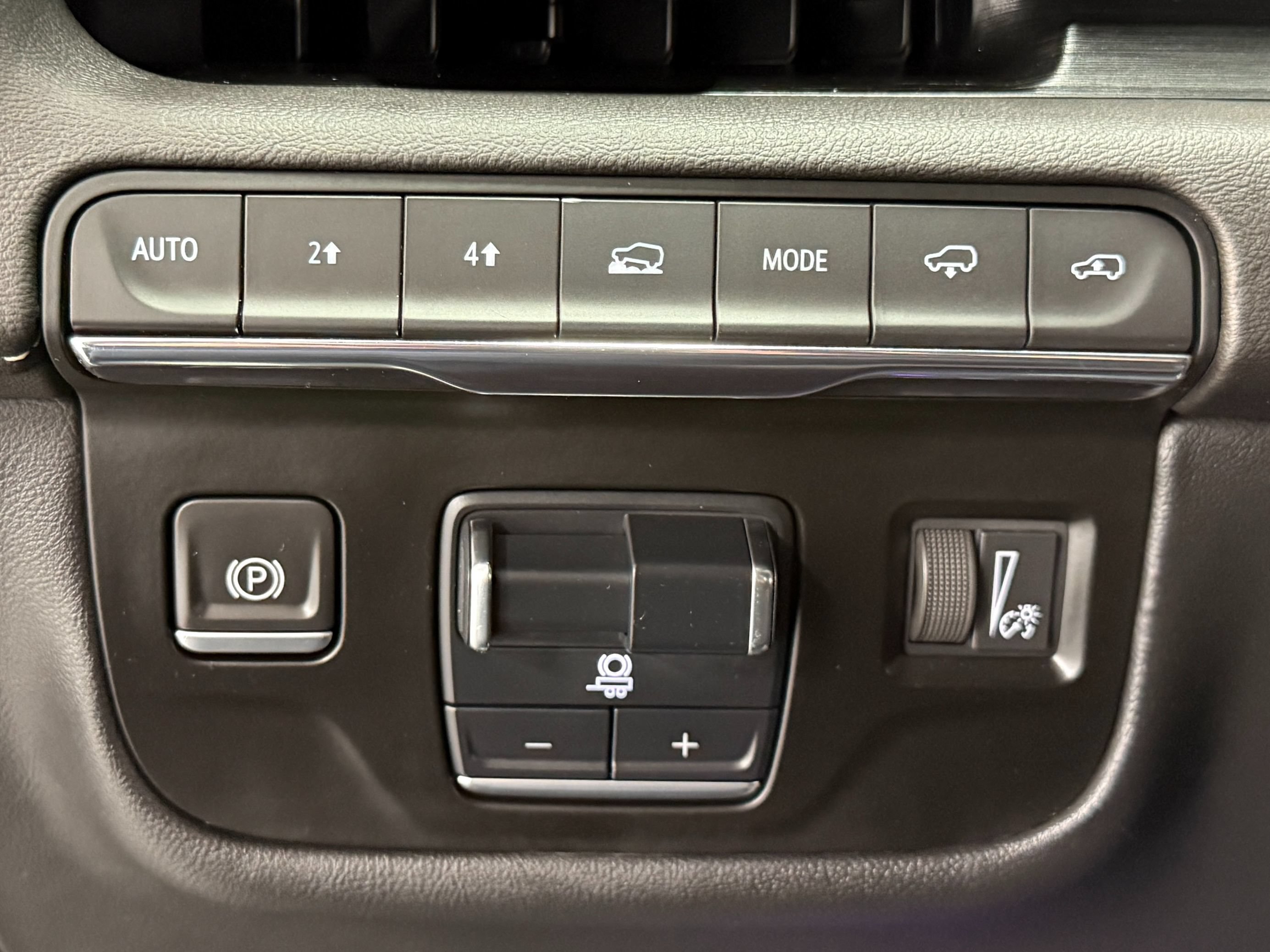 Used 2021 Cadillac Escalade Sport w/ Driver Assist Tech Package AWD/4WD image 30