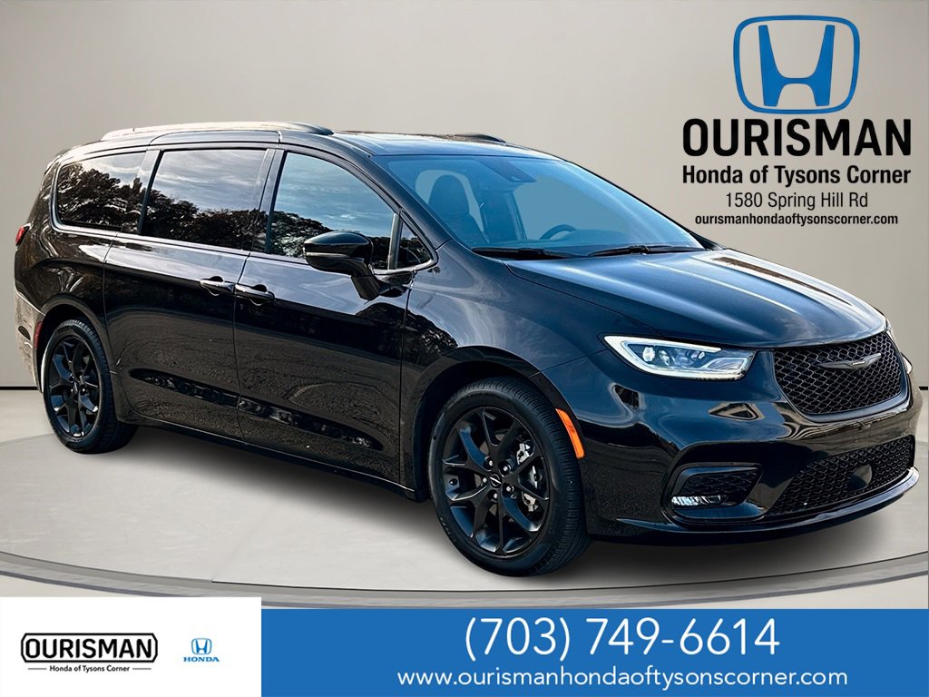 Used 2025 Chrysler Pacifica Limited