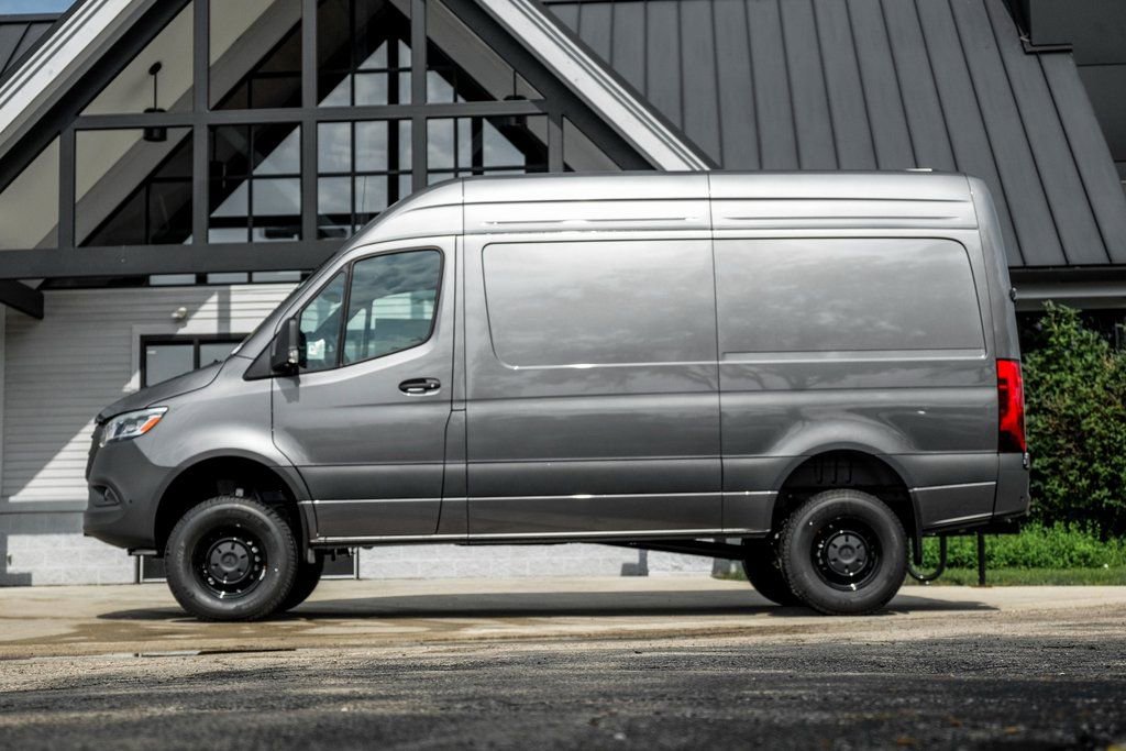 Used 2025 Mercedes-Benz Sprinter 2500 video 3